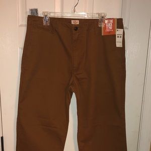 Dockers - NWT - khakis 36x32